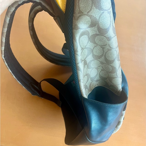 Coach - Mens Terrain Backpack - Picture 7 of 7